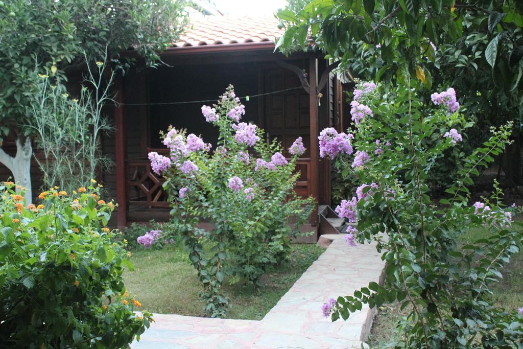 Grand Aygun Hotel Çıralı Bilik gambar